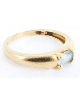 Ring in 18K Gold and Aquamarine 2.64 Grams Raw