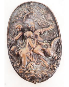 Small Oval Medallion Romantic Decor in Repulsed Copper Metal